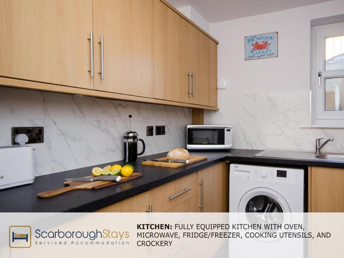 Hibernia Place, 3 Bedroom Townhouse With Patio & Seating Area - Free Parking Скарборо Экстерьер фото