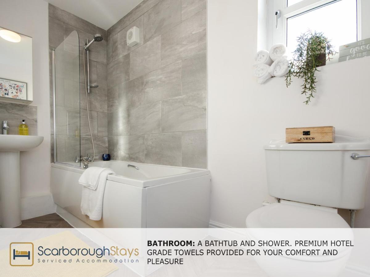Hibernia Place, 3 Bedroom Townhouse With Patio & Seating Area - Free Parking Скарборо Экстерьер фото